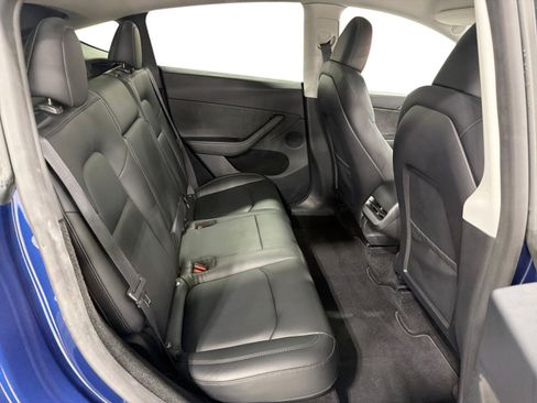 Certified 2023 Tesla Model Y Long Range AWD/4WD image 11