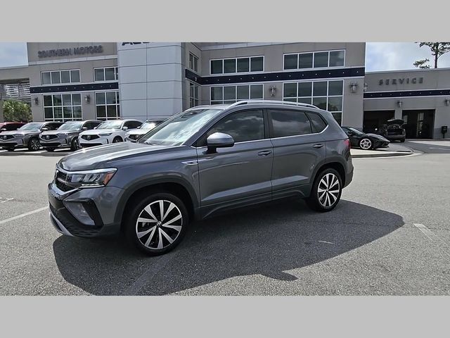 Used 2023 Volkswagen Taos SE w/ Panoramic Sunroof Package FWD image 36