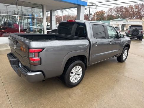 Used 2023 Nissan Frontier SV image 14