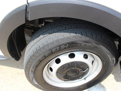 Used 2024 Ford Transit 250 148 Medium Roof w/ Load Area Protection Package RWD image 29