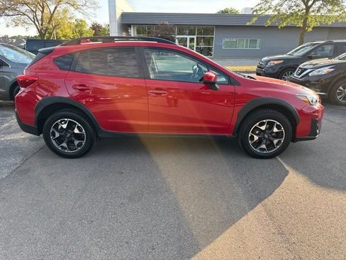 Used 2020 Subaru Crosstrek 2.0i Premium w/ Moonroof Package 1 AWD/4WD image 8