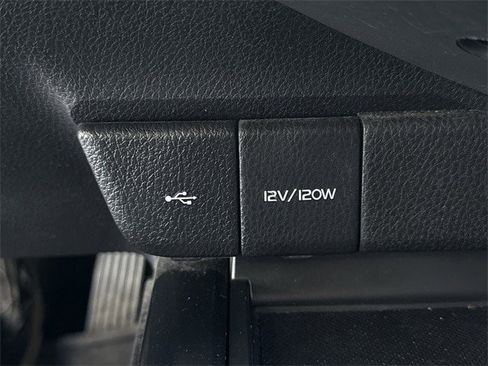 Used 2020 Toyota Camry SE w/ Convenience Package image 20