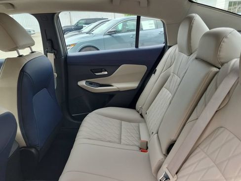 New 2026 Nissan Sentra SL w/ Floor Mat Package FWD image 9