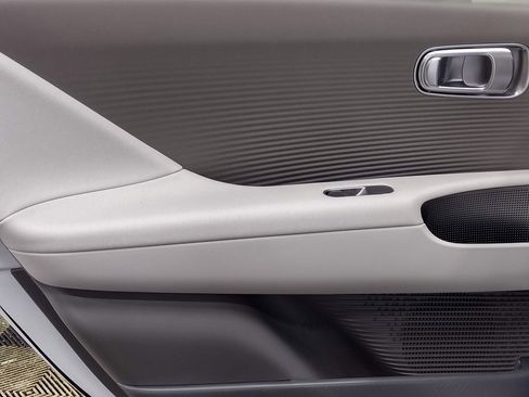 New 2025 Hyundai Ioniq 6 SEL image 36