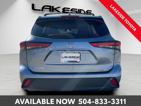 Used 2021 Toyota Highlander XLE image 5