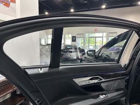 Used 2019 BMW M760i xDrive w/ Luxury Rear Seating Package AWD/4WD image 55
