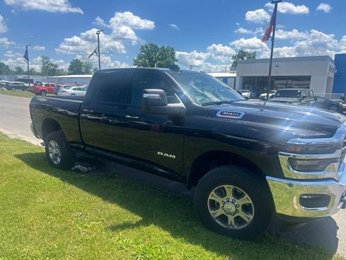 Used 2026 RAM 3500 Big Horn AWD/4WD image 2