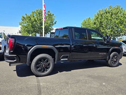 New 2026 GMC Sierra 2500 AT4 w/ Technology Package AWD/4WD image 3