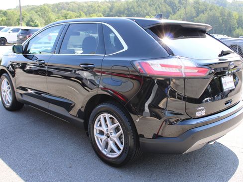 Used 2023 Ford Edge SEL image 5