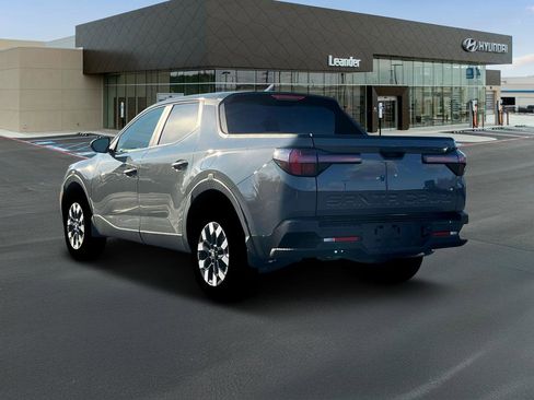 Certified 2025 Hyundai Santa Cruz SE FWD image 5