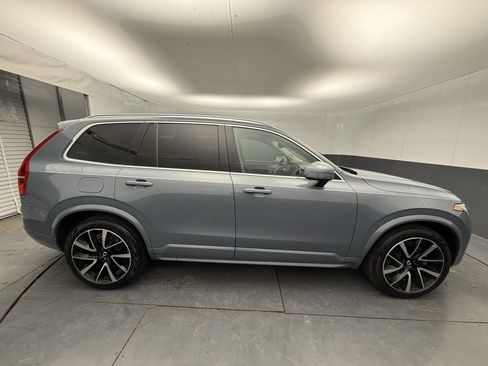 Used 2022 Volvo XC90 T6 Momentum w/ Climate Package image 13
