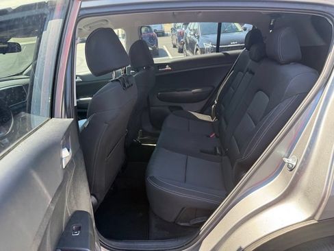 Certified 2022 Kia Sportage LX FWD image 9