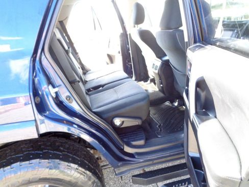 Used 2015 Toyota 4Runner SR5 RWD image 17