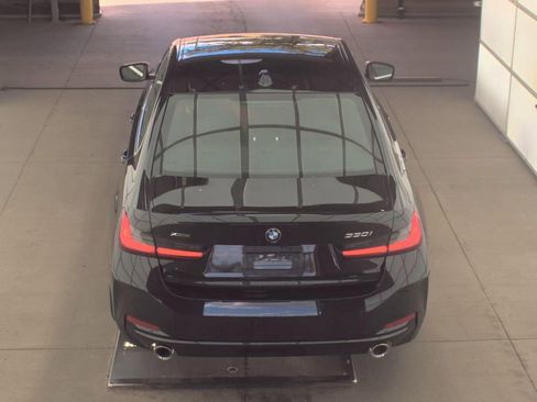 Used 2025 BMW 330i xDrive Sedan w/ Premium Package image 4