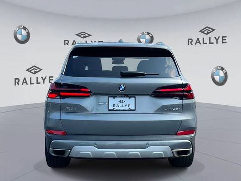 Used 2024 BMW X5 xDrive40i w/ Parking Assistance Package AWD/4WD image 7