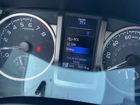 Used 2020 Toyota Tacoma SR5 image 11