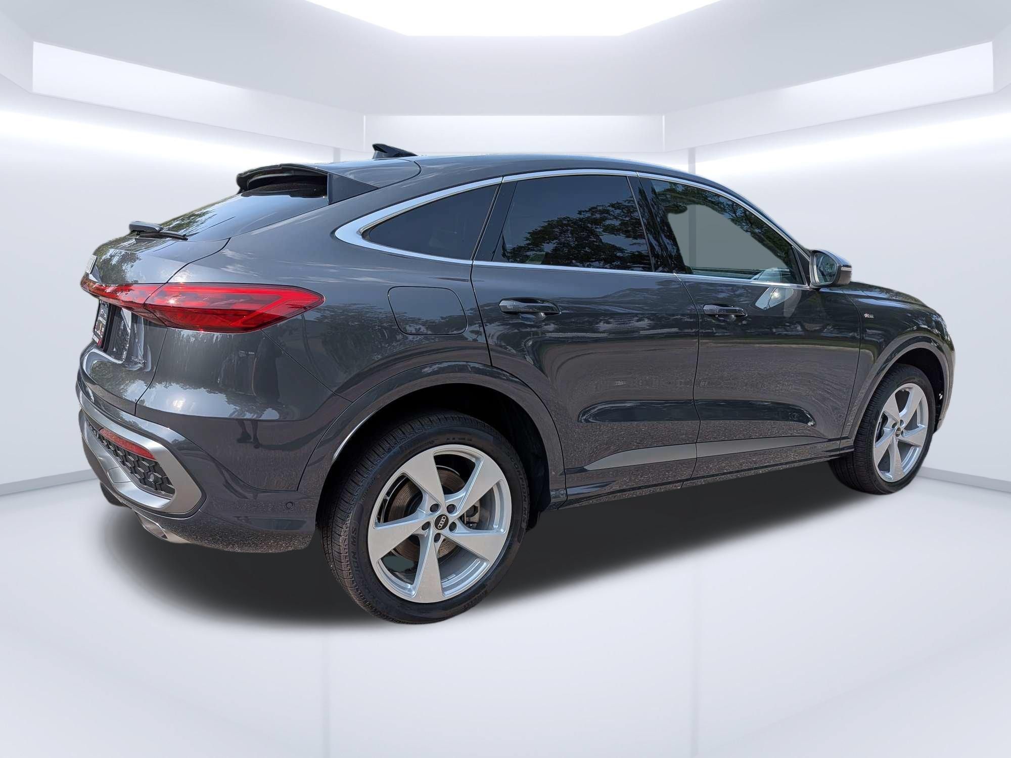 New 2026 Audi Q5 Premium Plus AWD/4WD image 3