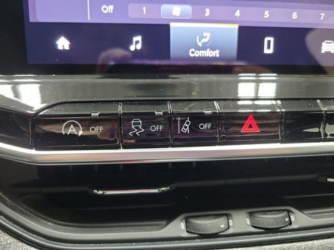 Used 2023 Jeep Compass Latitude image 39