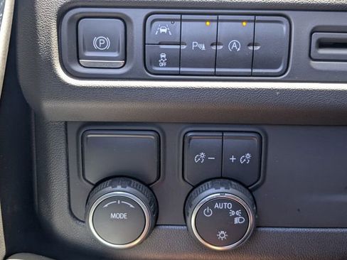 Used 2023 Chevrolet Tahoe LT image 32