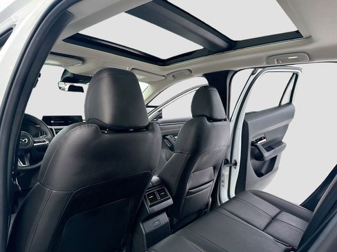 Certified 2025 MAZDA CX-50 2.5 Hybrid w/ Premium Plus Pkg image 6