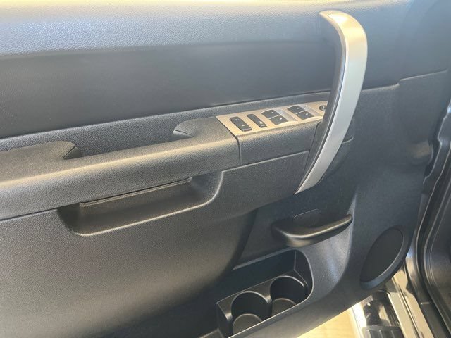 Used 2010 GMC Sierra 1500 SLE w/ (PDW) Pro Sport Package RWD image 13