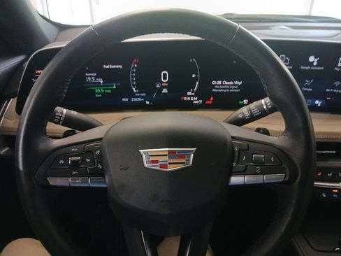 Certified 2024 Cadillac XT4 Luxury w/ Cold Weather Package AWD/4WD image 22