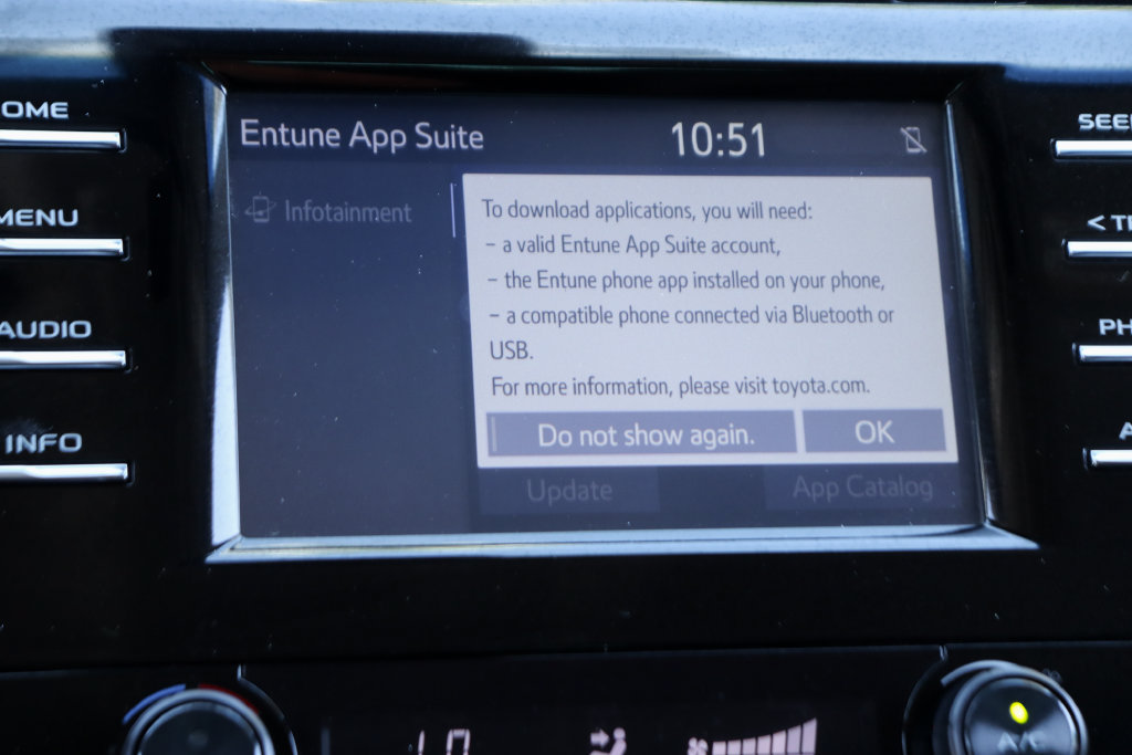 Used 2018 Toyota Camry SE FWD image 27