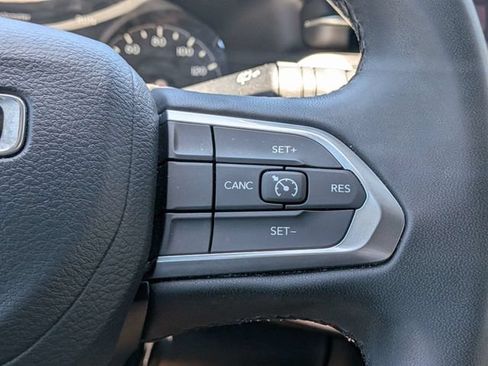 Used 2024 Jeep Compass Latitude AWD/4WD image 26
