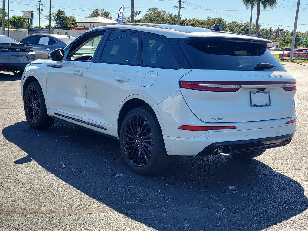 Used 2024 Lincoln Corsair FWD w/ Equipment Group 101A image 3