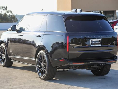 New 2025 Land Rover Range Rover Long Wheelbase SE image 8