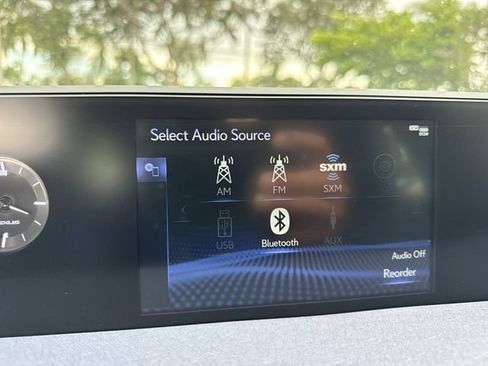 Used 2019 Lexus UX 250h w/ Premium Package AWD/4WD image 16