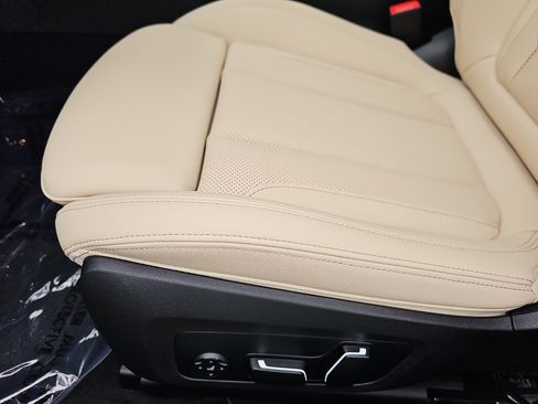 New 2026 BMW 330i 330i NA w/ Premium Package image 30