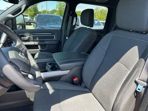 Used 2025 RAM 3500 Big Horn AWD/4WD image 4