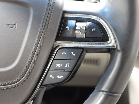 Used 2017 Lincoln Continental Select FWD image 14