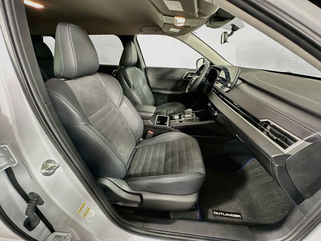 Used 2024 Mitsubishi Outlander SE AWD/4WD image 28