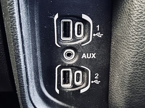 Used 2021 RAM 1500 Big Horn image 34