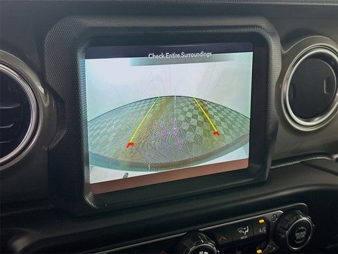 Used 2022 Jeep Wrangler Unlimited Sahara w/ Cold Weather Group image 20