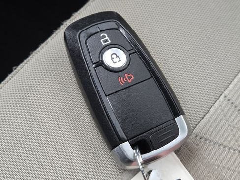 Used 2020 Ford EcoSport SE FWD image 33