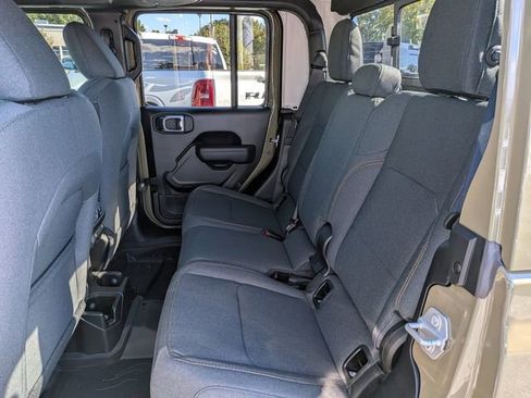 New 2025 Jeep Gladiator Sport image 13