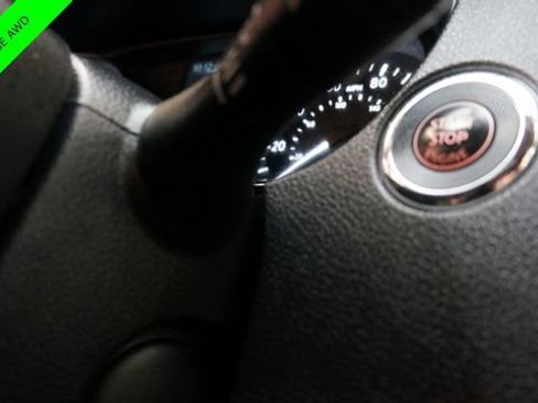 Used 2017 Nissan Rogue SV w/ SV Premium Package image 25