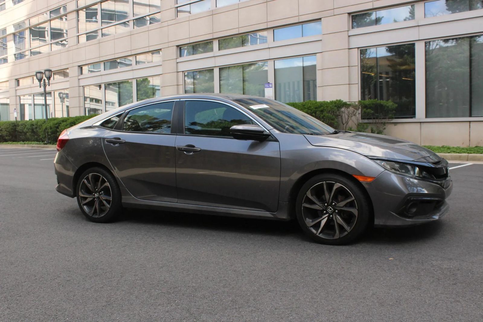 Used 2019 Honda Civic Sport image 2