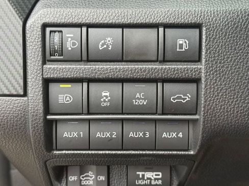 Used 2025 Toyota Tacoma TRD Pro AWD/4WD image 25