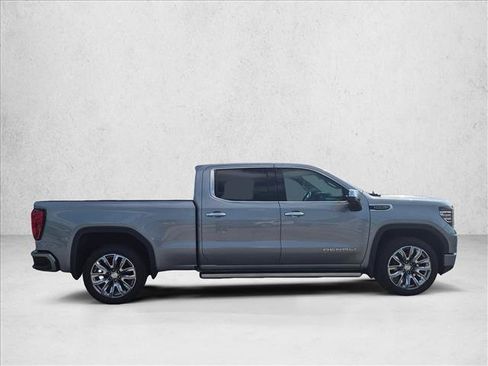 Used 2024 GMC Sierra 1500 Denali w/ Denali Reserve Package AWD/4WD image 4
