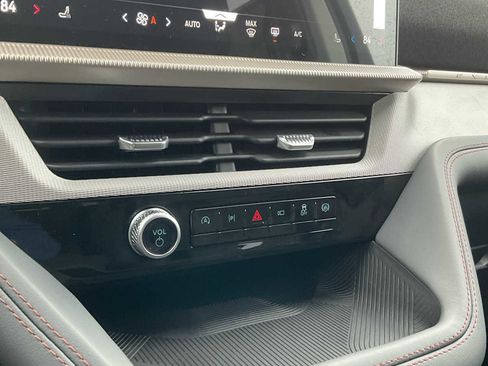 Used 2026 Ford Explorer Active image 25