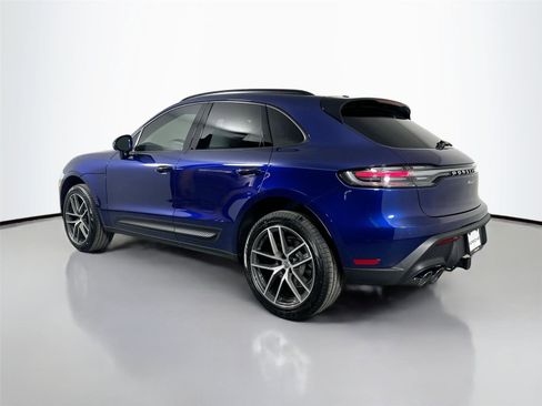Certified 2026 Porsche Macan AWD/4WD image 3