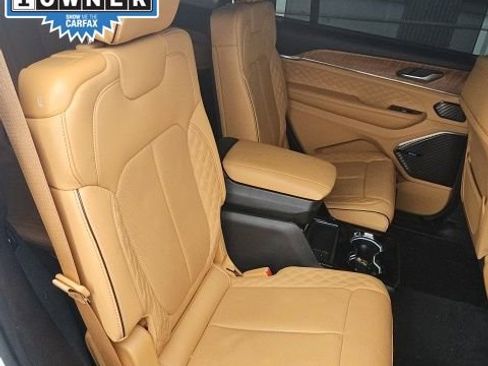 Used 2024 Jeep Grand Cherokee L Summit image 12