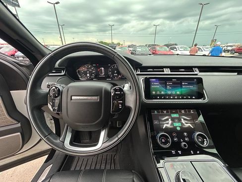 Used 2020 Land Rover Range Rover Velar R-Dynamic S AWD/4WD image 10