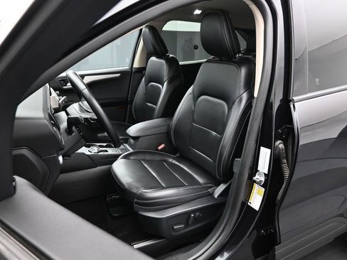 Certified 2020 Ford Escape SEL image 9