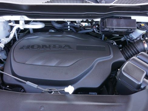 Used 2024 Honda Passport TrailSport image 34