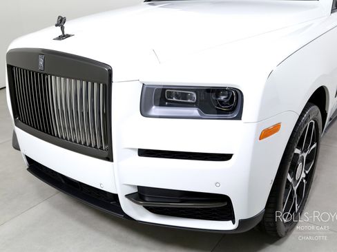 Used 2023 Rolls-Royce Cullinan Black Badge w/ Driver's Package image 45